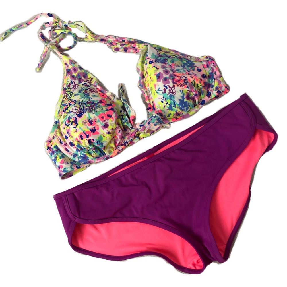 Victoria’s Secret swimsuit floral top pink/purple